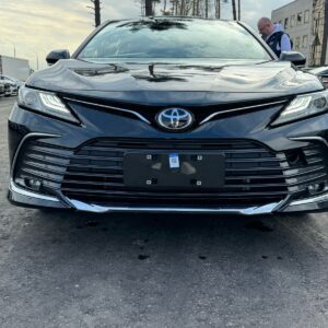 Toyota Camry спереди